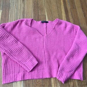 Moon & Madison Women’s Size S Pink Long Sleeve V Neck Knit Sweater: Cropped.
